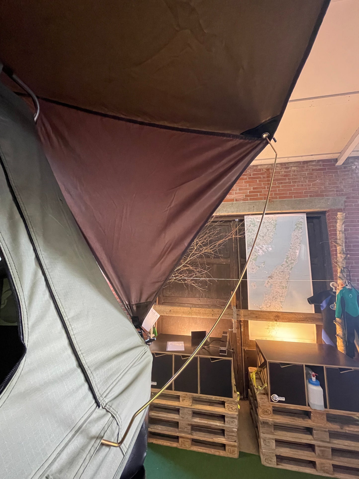 Vind og vejr afskærmning. Lohals Tagtelt fra LangelandCampers - Gratis levering - Kvalitets tagtelt - Tagtelt forhandler i Danmark.