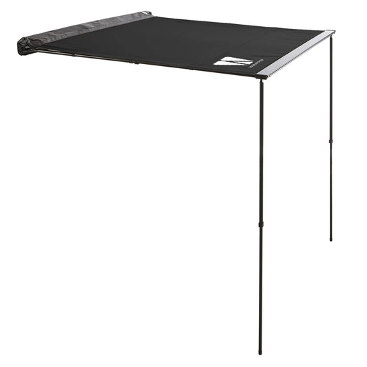 Markise til din bil Markise VICKYWOOD 140 cm – Perfekt til Dit Campingeventyr!  Skab et behageligt og beskyttet udeområde med VICKYWOOD Markisen. Uanset om du vil lave mad, slappe af eller nyde hyggelige stunder med familie og venner, sørger denne markise for skygge på solrige dage og læ for regnen.  Markisen monteres nemt på dine tagbøjler via et praktisk skinnesystem. Teleskopstængerne i aluminium er justerbare i højden og sikrer et stabilt fundament, mens det robuste polyesterstof hurtigt spændes fast