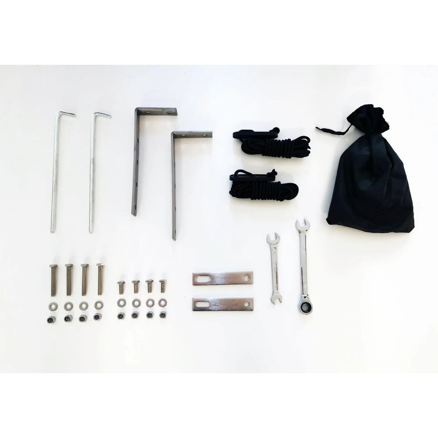 Markise til din bil Markise VICKYWOOD 140 cm – Perfekt til Dit Campingeventyr!  Skab et behageligt og beskyttet udeområde med VICKYWOOD Markisen. Uanset om du vil lave mad, slappe af eller nyde hyggelige stunder med familie og venner, sørger denne markise for skygge på solrige dage og læ for regnen.  Markisen monteres nemt på dine tagbøjler via et praktisk skinnesystem. Teleskopstængerne i aluminium er justerbare i højden og sikrer et stabilt fundament, mens det robuste polyesterstof hurtigt spændes fast