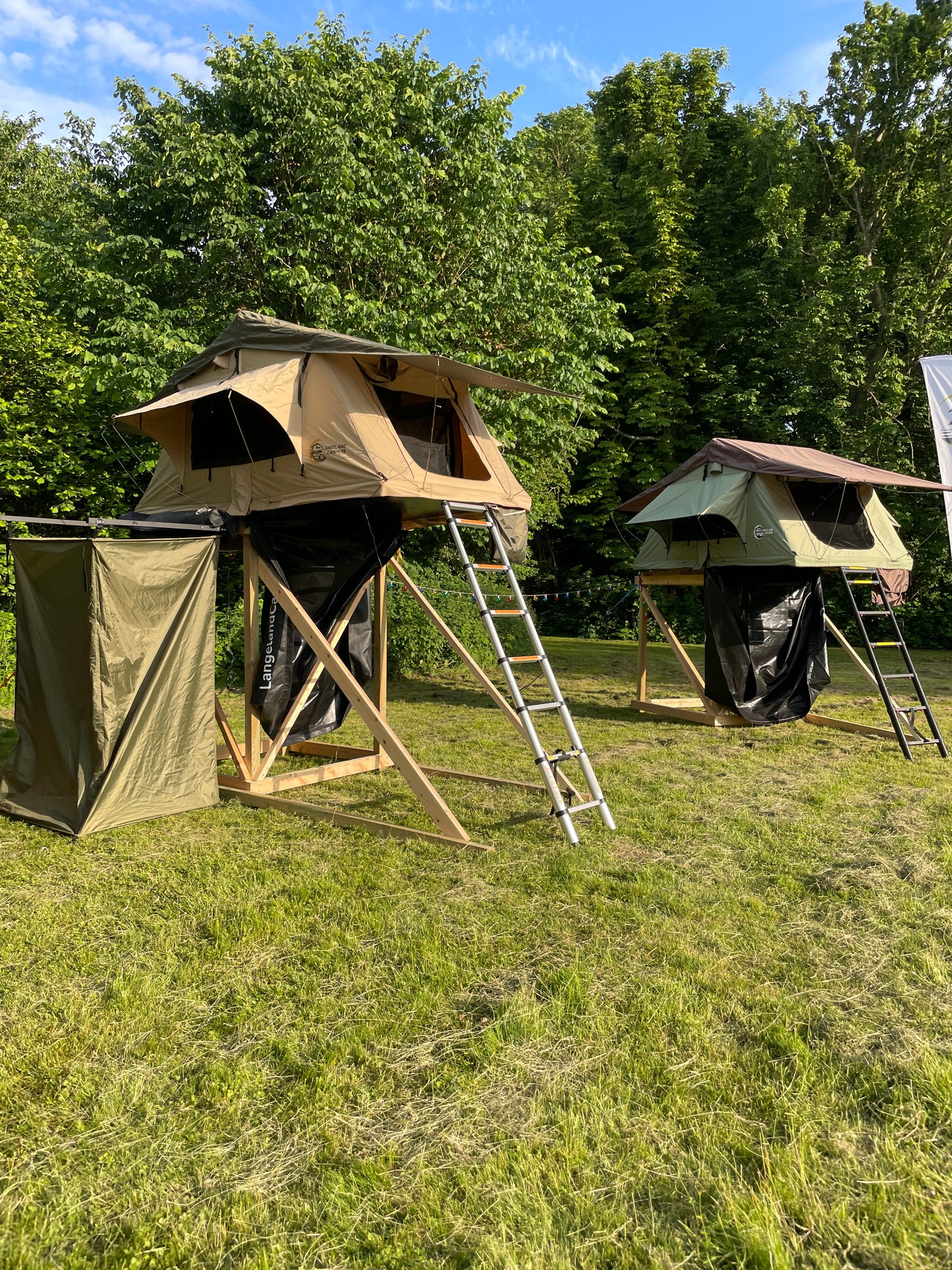 Badetelt eller omklædningsrum. Tilbehør til dit tagtelt. Perfekt til din campervan!